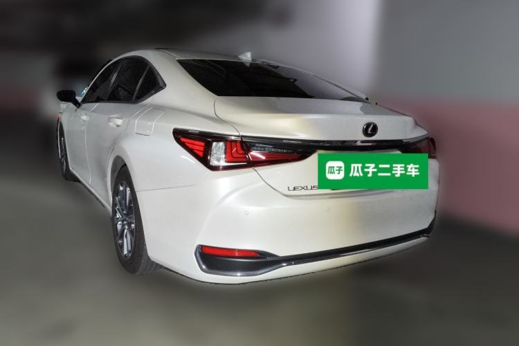 Used Lexus ES 2021 200 Excellence Edition Rear Left 45 Deg