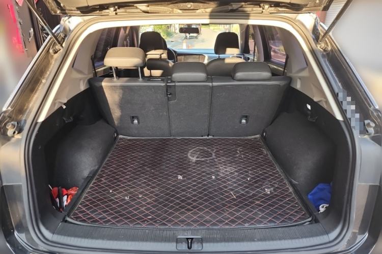 Used Volkswagen Tayron 2019 330TSI Two-Wheel-Drive Luxury Version China V Emission Standard Trunk