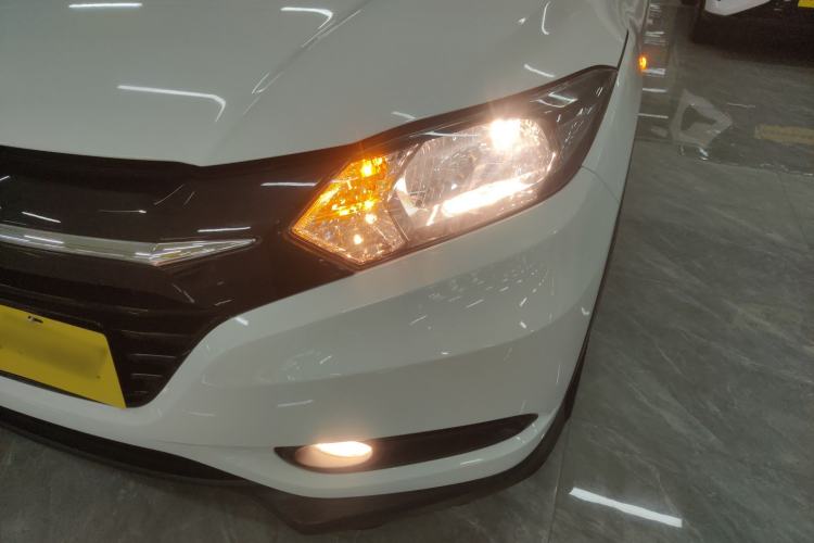 Used Honda Vezel 2016 1.8L CVT Front-Wheel Drive Pioneer Edition
