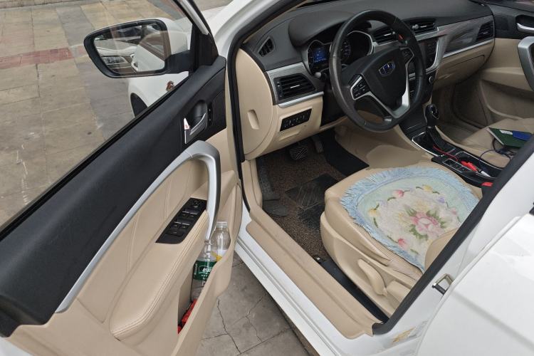 Used Geely Auto Emgrand 2017 Sedan Million Edition 1.5L CVT Luxury Model Driver Seat