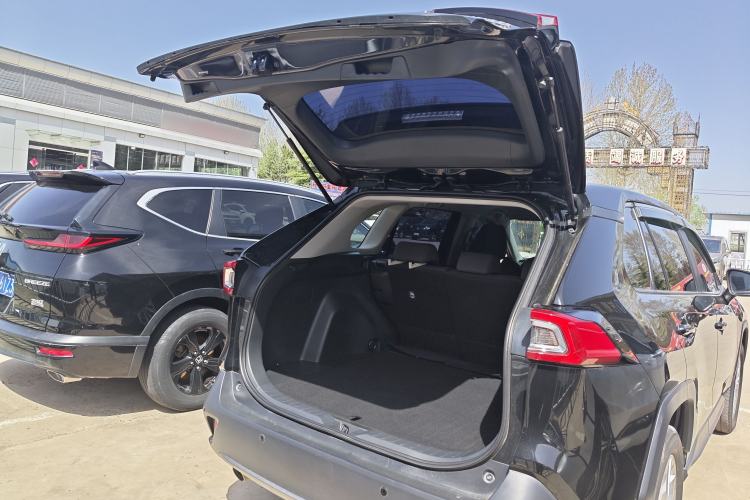 Used Toyota Wildlander 2022 Updated Version 2.0L CVT Two-Wheel Drive Leading Edition
