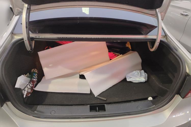 Used Roewe i6 New Energy 2017 45T Hybrid Connect & Smart Enjoyment Edition