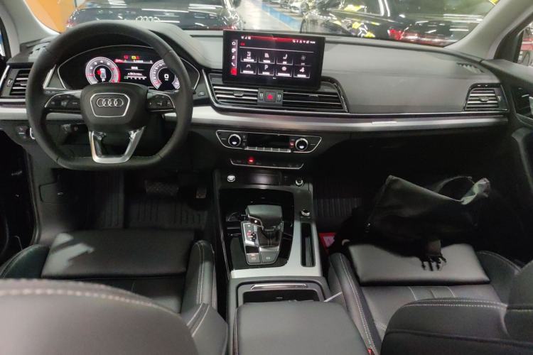 Used Audi Q5L 2025 quattro 45th Anniversary Edition 40 TFSI Sporty and Dynamic Model
