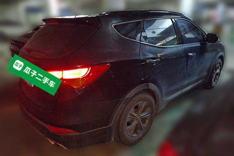 Used Hyundai Santa Fe 2013 2.4L Automatic Two-Wheel Drive Smart Version