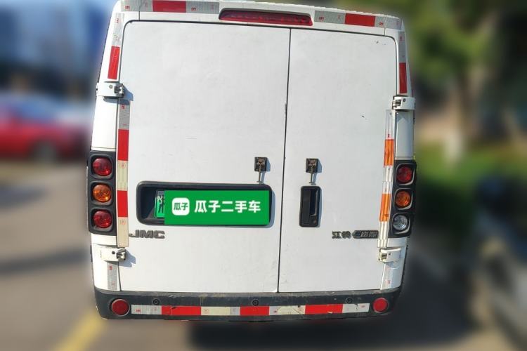 Used JMC E-Roadrunner 2023 E630 Van Base Model 41.86 kWh
