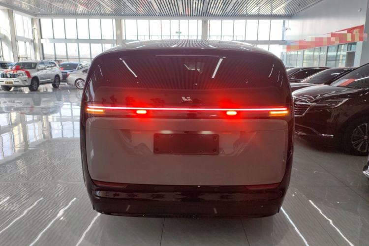 Used Li Auto MEGA 2025 Home Family Special Edition