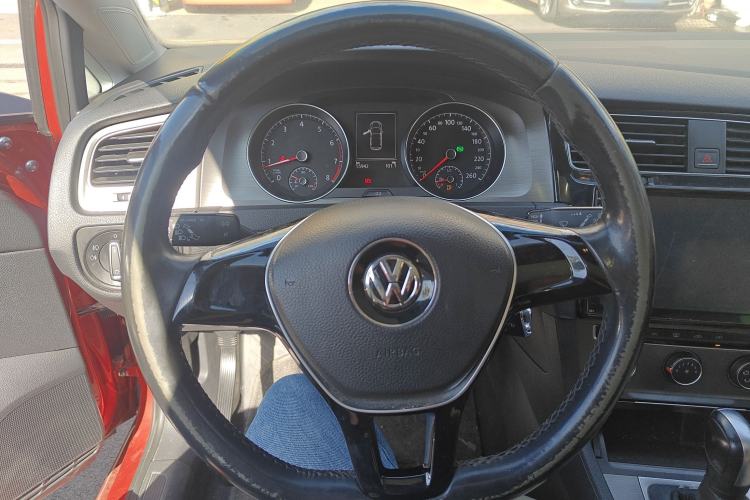 Used Volkswagen Golf 2016 1.6L Automatic Comfort Model