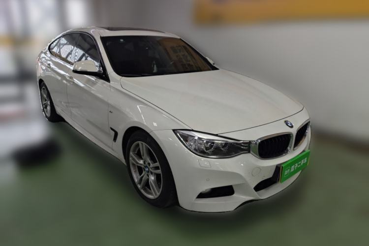 Used BMW 3 Series GT 2016 320i Design Package Edition Front Right 45 Deg