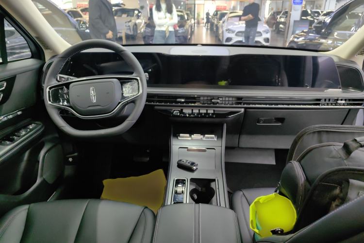 Used Lincoln Corsair 2023 2.0T Two-Wheel Drive Luxury Edition
