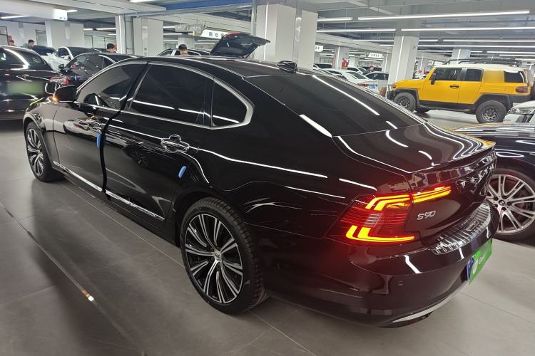 Used Volvo S90 2023 B5 Zhiyuan Luxury Edition