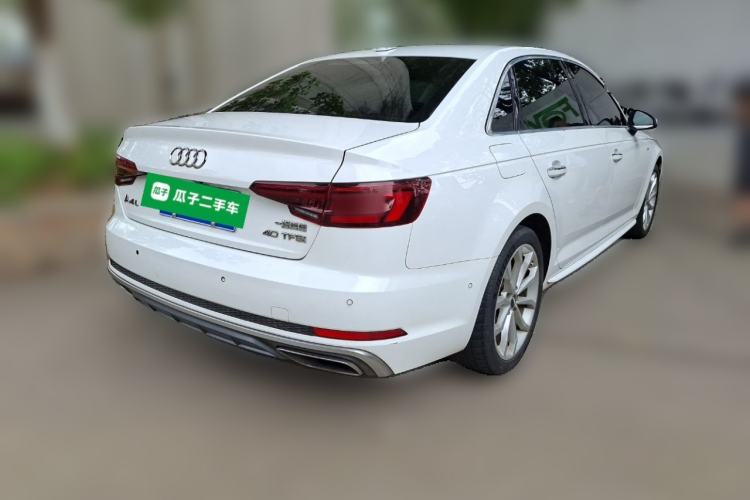 Used Audi A4L 2019 40 TFSI Fashion Edition China VI Emission Standard Rear Right 45 Deg