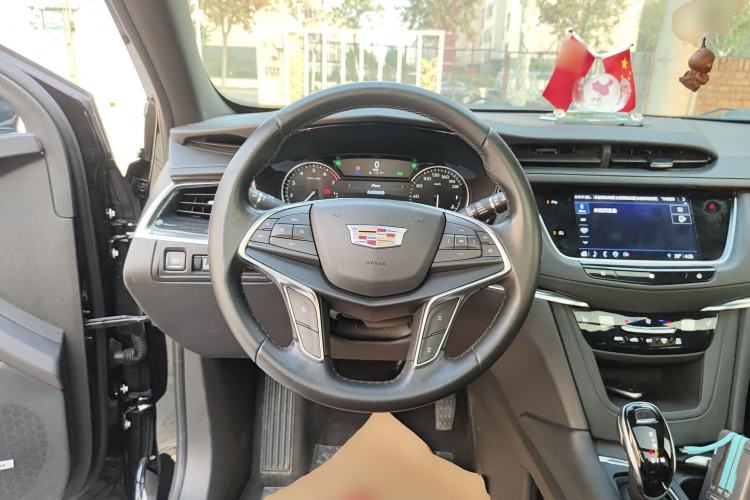 Used Cadillac XT5 2021 28T Luxury Model