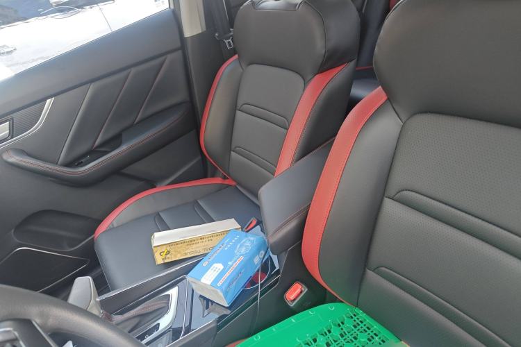 Used Venucia T60 2020 1.6L CVT Smart Drive Version China VI Standard
