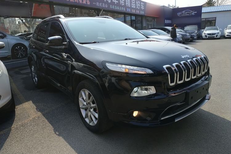 Used Jeep Cherokee 2017 2.4L Excellence Edition
