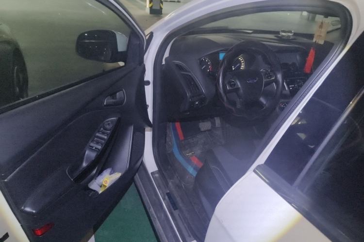 Used Ford Focus 2012 Hatchback 1.6L Automatic Fashion Edition
