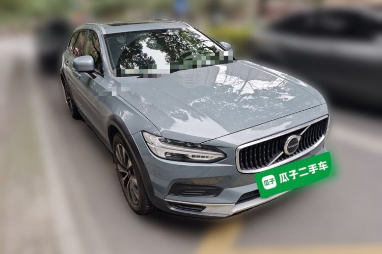 Used Volvo V90 2023 Cross Country B5 AWD Smart Range Edition
