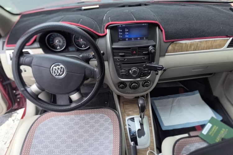 Used Buick Excelle 2015 1.5L Automatic Classic Model Center Console