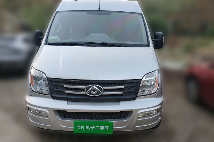 Used SAIC MAXUS Xintu V80 2021 2.0T Manual Classic Aoyuntong Short Wheelbase Mid-Roof 5/6-Seater
