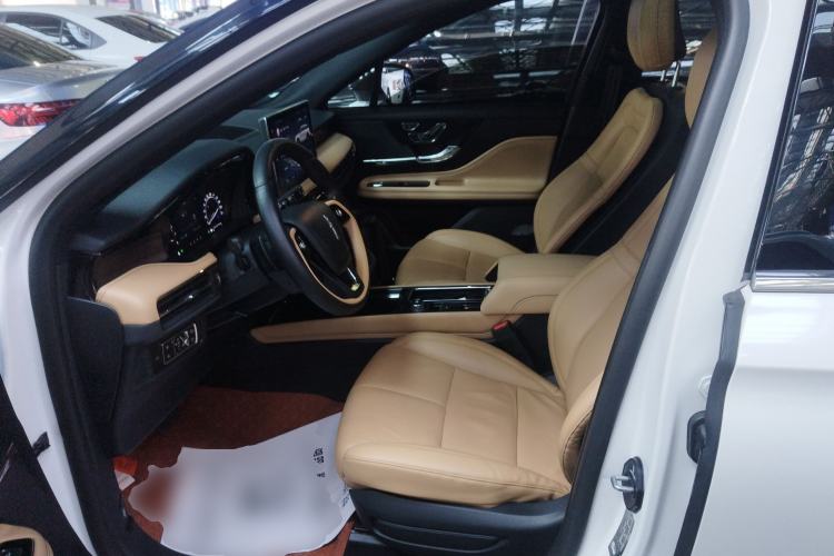 Used Lincoln Corsair 2021 2.0T Two-Wheel-Drive Luxury Edition Left Front Seat