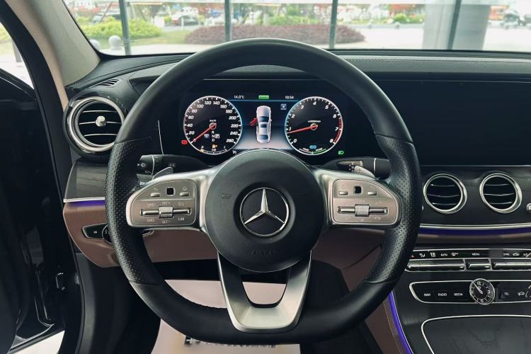 Used Mercedes-Benz E-Class 2020 E 260 L Sport Edition Interior 1
