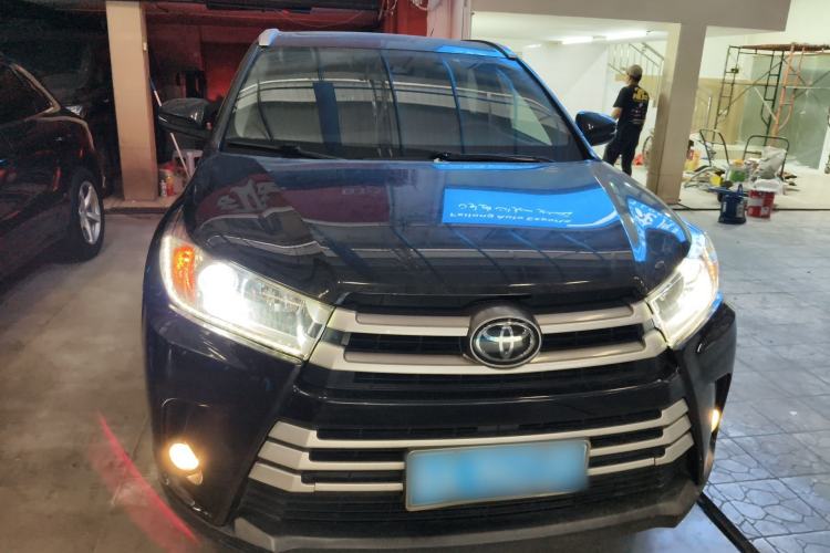 Used Toyota Highlander 2018 2.0T Four-Wheel Drive Luxury Version 7 Seats China VI Standard Front