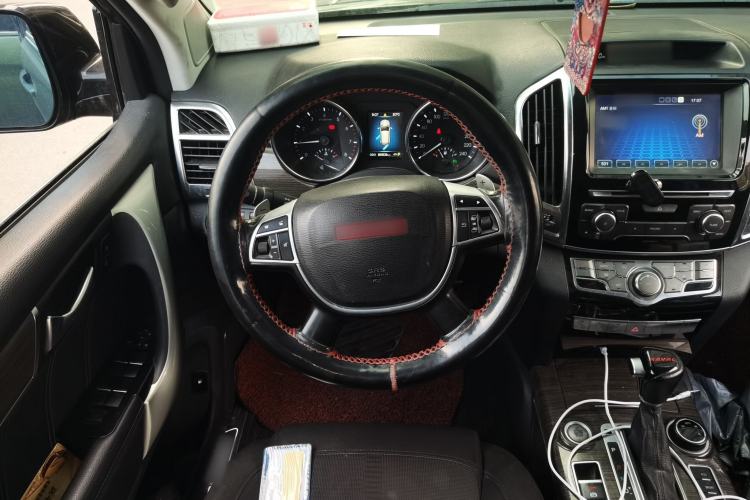 Used Haval H9 2015 2.0T Four-Wheel Drive Standard Model 7 Seats
