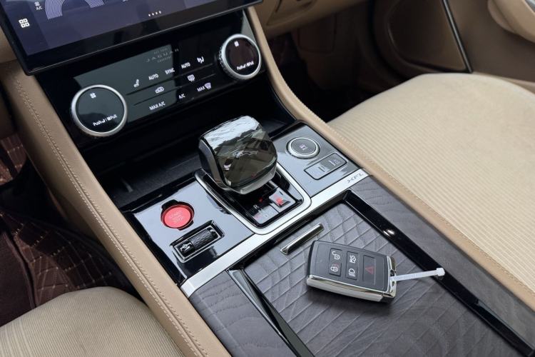 Used Jaguar XFL 2024 2.0T P250 Two-Wheel Drive Prestige Luxury Edition