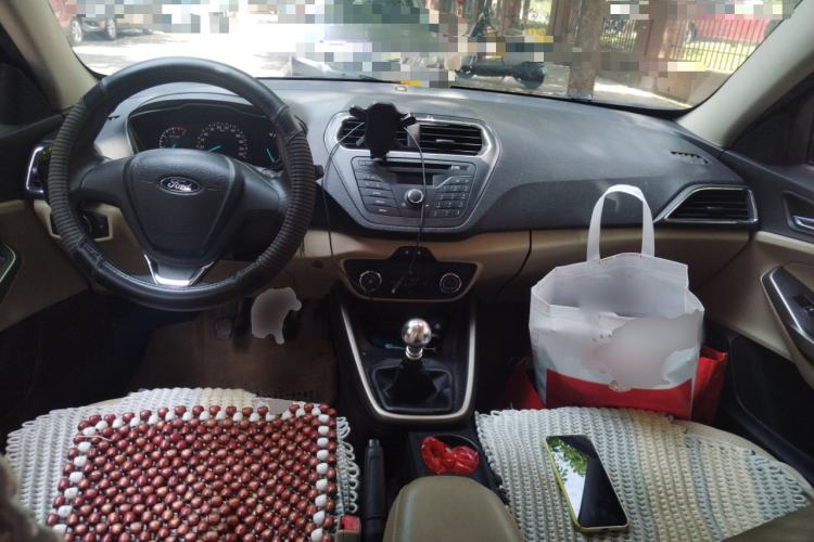 Used Ford Escort 2015 1.5L Manual Comfort Model
