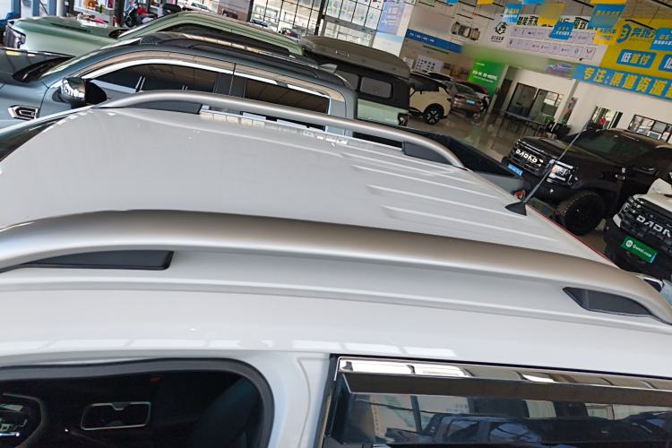 Used Nissan Navara 2021 2.5L Automatic 4x4 Premium Version QR25 Roof