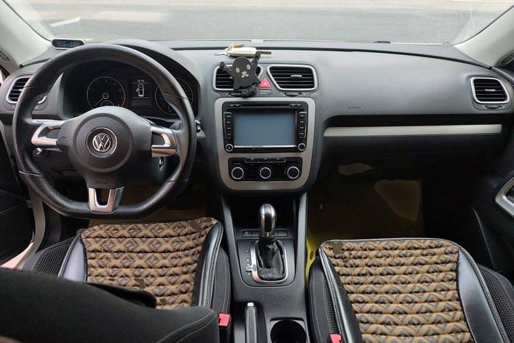 Used Volkswagen Scirocco 2014 1.4 TSI Competition Edition Center Console