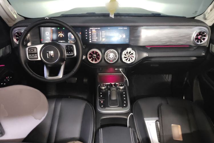 Used Tank 300 2021 City Edition 2.0T—Truly Stylish
