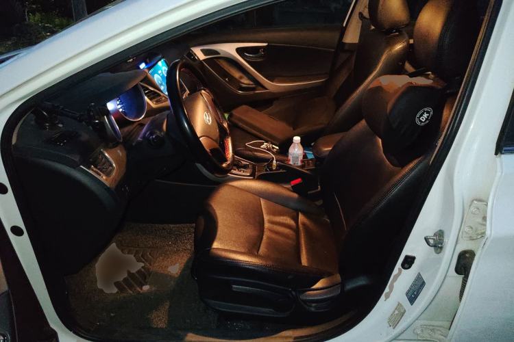 Used Hyundai Elantra (5th Generation / Langdong) 2012 1.6L Automatic Leading Model
