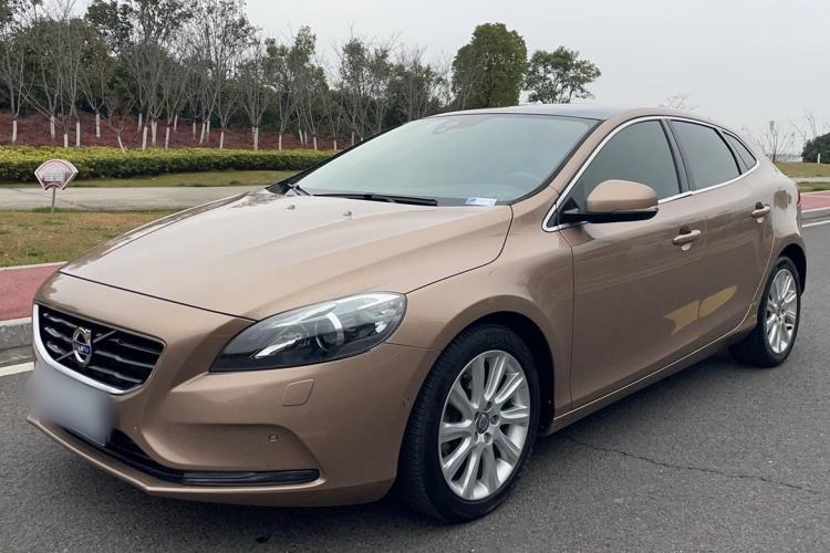 Used Volvo V40 2014 2.0T Zhiya Edition