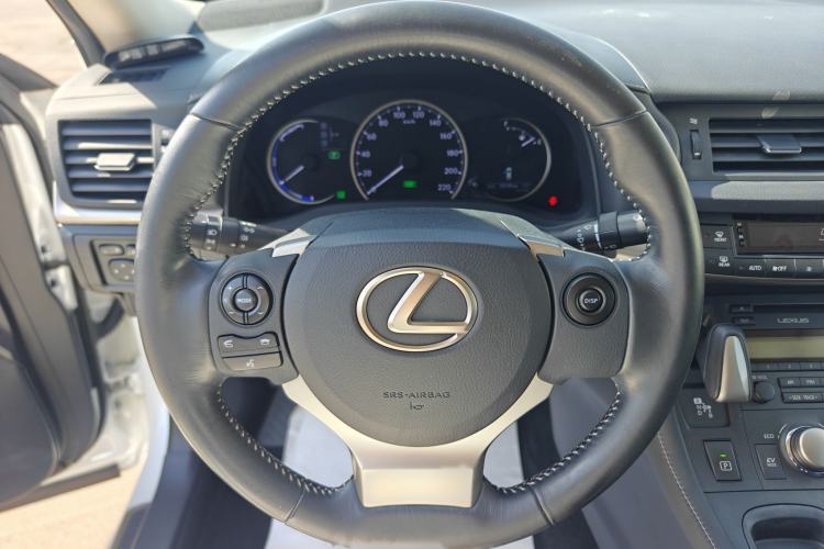 Used Lexus CT 2014 CT200h Elite Edition Monochrome Interior 9