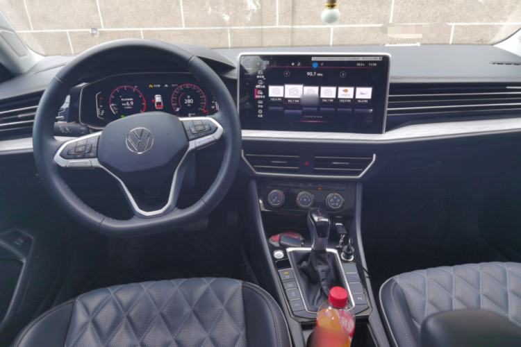 Used Volkswagen Sagitar 2025 Revised Version Three 300TSI DSG Excellence Edition Center Console