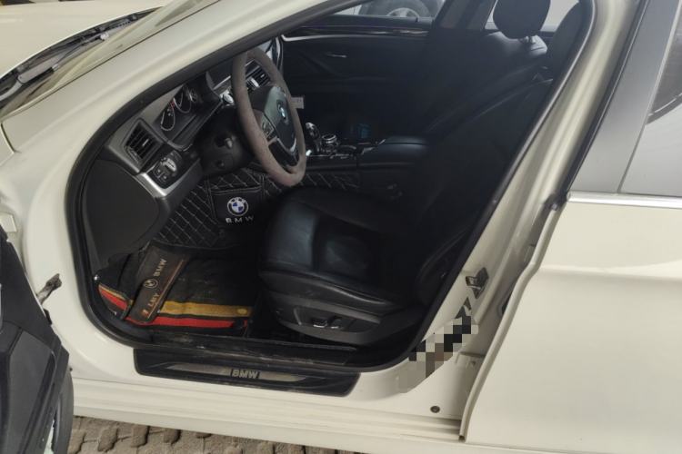 Used BMW 5 Series 2011 523Li Leading Model