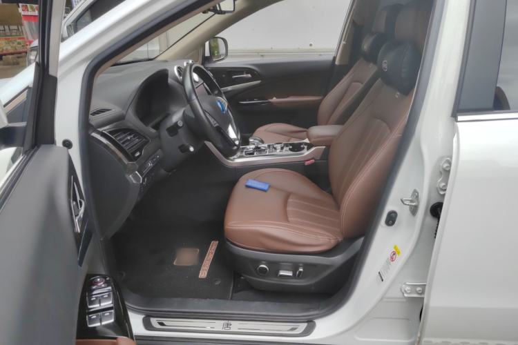 Used BYD Tang New Energy 2017 2.0T All-Wheel Drive Hyatt Model Left Front Seat