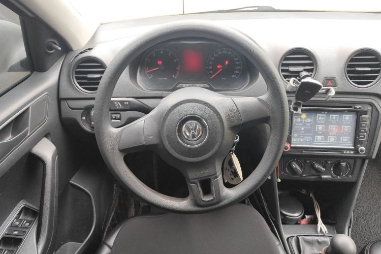 Used Volkswagen Jetta 2013 1.6L Manual Fashion Edition
