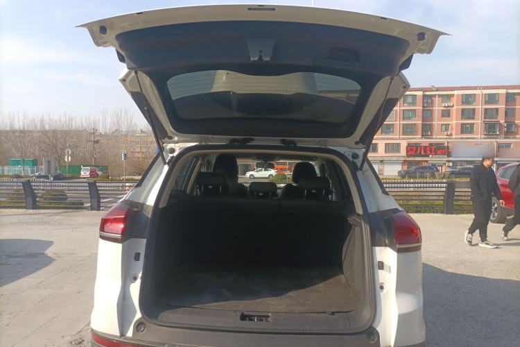 Used Geely Auto Emgrand X7 Sport 2021 Million Edition 1.8TD DCT Two-Wheel Drive Luxury Model
