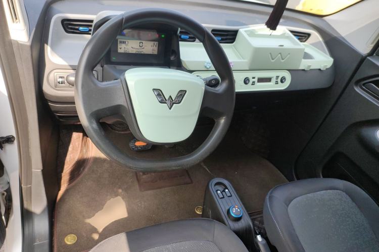 Used Wuling Hongguang MINIEV 2022 Easy Version Lithium-NMC Center Console