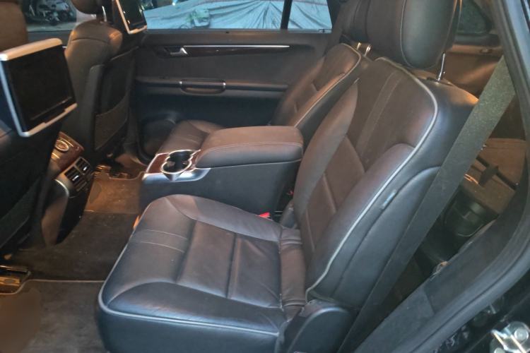 Used Mercedes-Benz R-Class 2010 R 500 L 4MATIC Grand Edition
