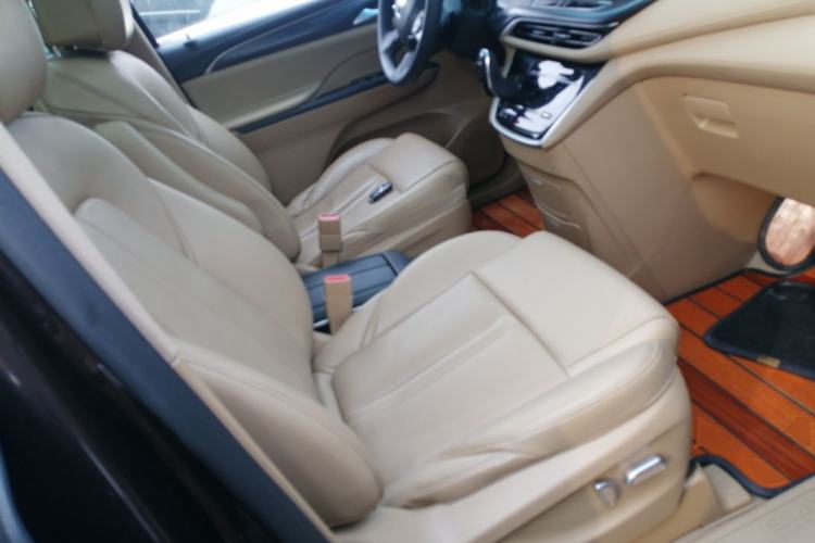 Used Buick GL8 2020 ES Land Cruiser 653T Luxury Model Right Front Seat