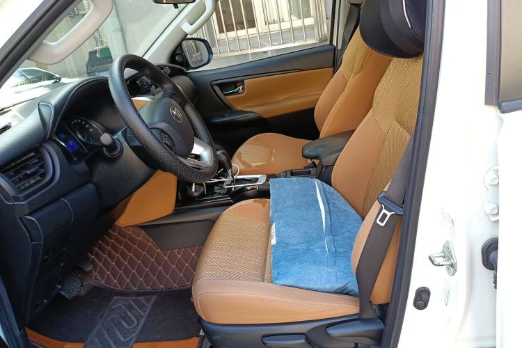 Used Toyota Fortuner 2016 2.7L Middle East Version
