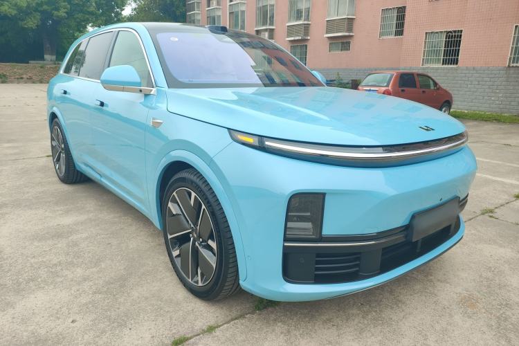 Used Li Auto L7 2025 Max Smart Refresh Edition Front Right 45 Deg