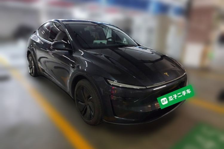 Used Tesla Model Y 2025 Rear-Wheel-Drive Version Front Right 45 Deg