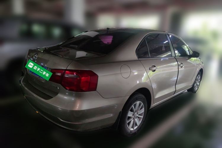 Used Volkswagen Jetta 2015 Value Edition 1.6L Automatic Fashion Version Rear Right 45 Deg