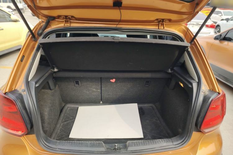 Used Volkswagen Polo 2014 1.6L Cross Polo Automatic