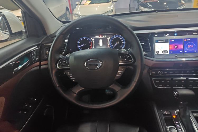 Used GAC Trumpchi GS8 2017 320T Two-Wheel Drive Luxury Smart Connectivity Version (7 Seats)
