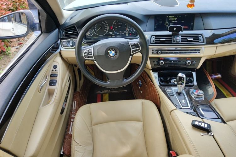 Used BMW 5 Series 2013 525Li Luxury Model Steering Wheel