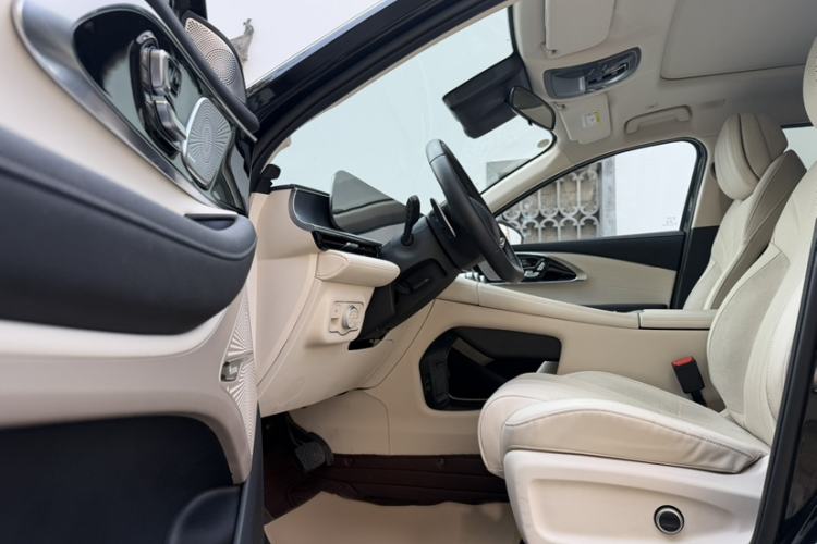 Used EXEED Lingyun 2024 400T Four-Wheel Drive Star Prestige Edition Interior 4